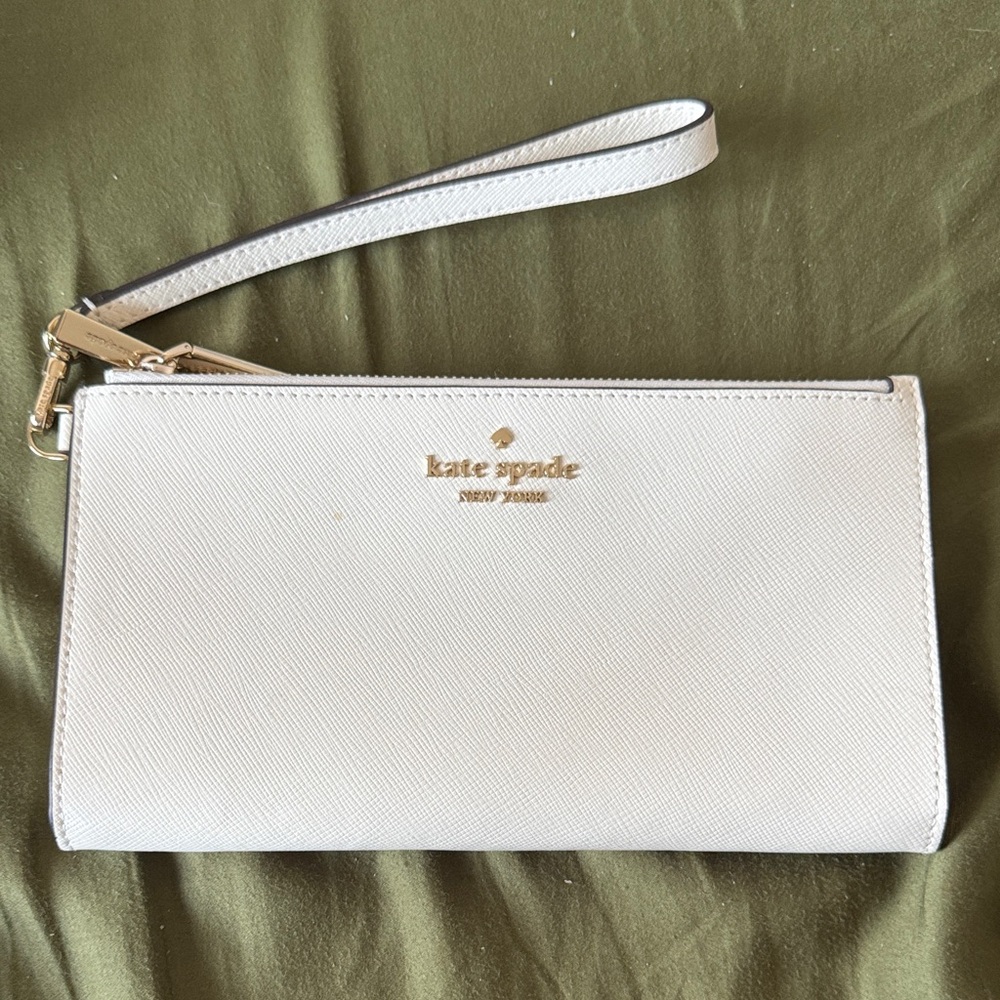Kate Spade Cream Wristlet Clutch